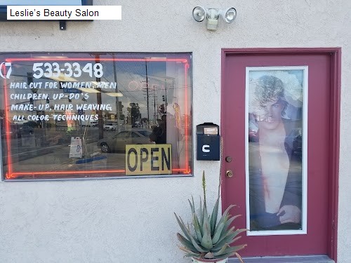 Leslie’s Beauty Salon