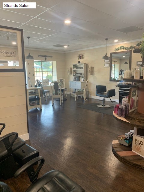 Strands Salon