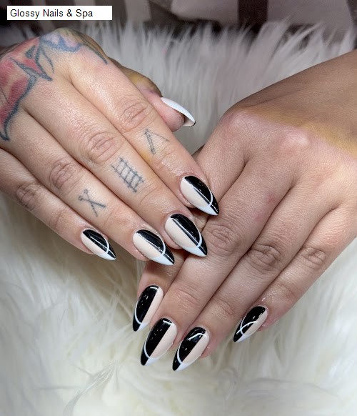 Glossy Nails & Spa