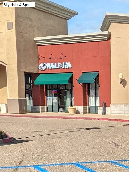 Sky Nails & Spa