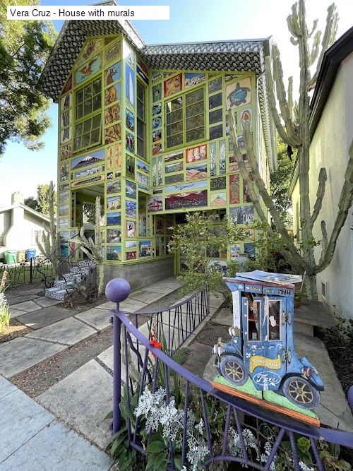 Vera Cruz - House with murals